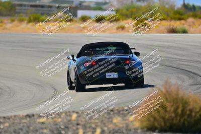 media/Oct-18-2025-Extreme Speed (Sat) [[d6d7e1fef1]]/Group 3 Purple/Session 3 (Turn 1)/